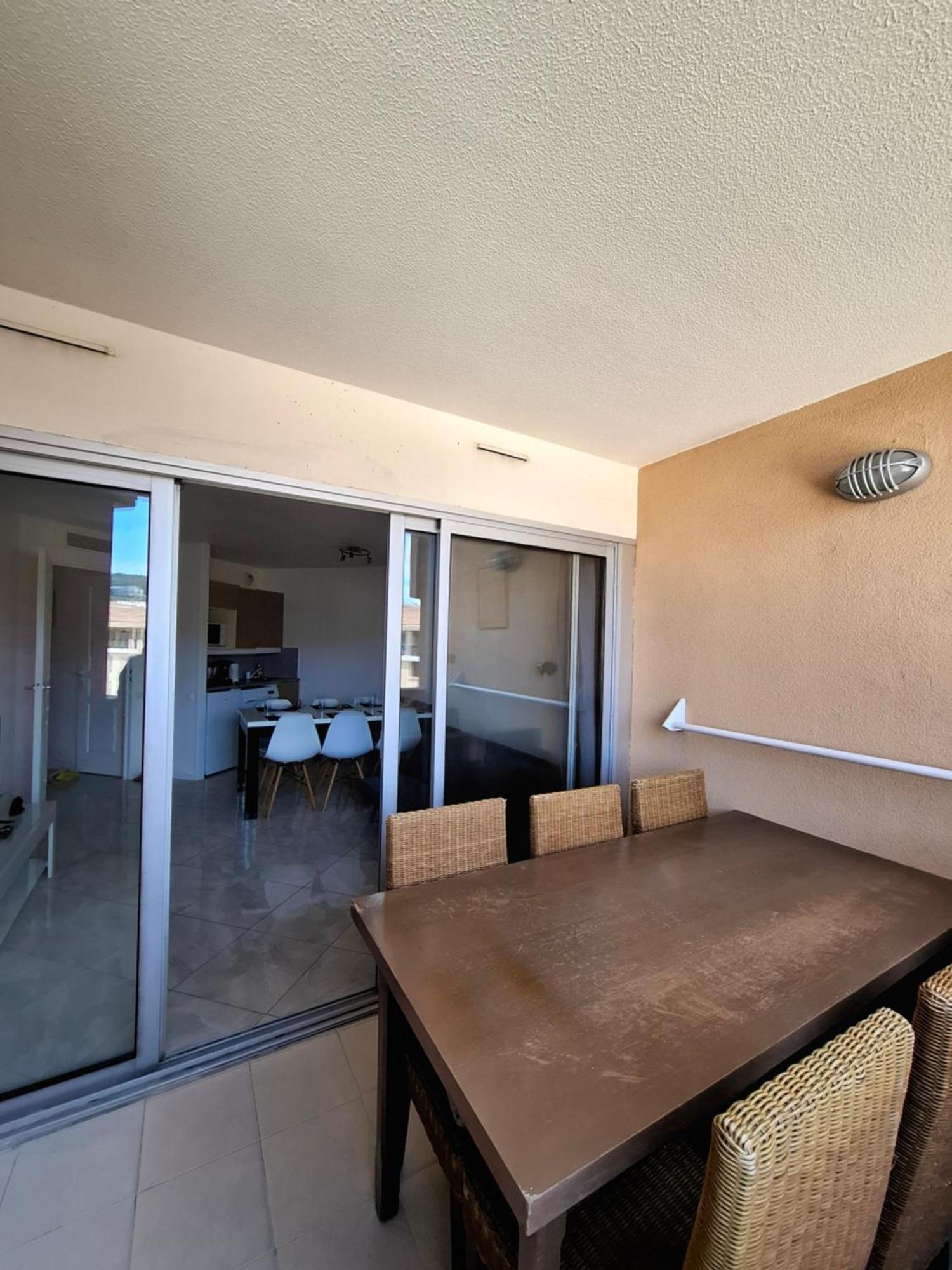 3 Pieces, Proche Et Apartamento *
