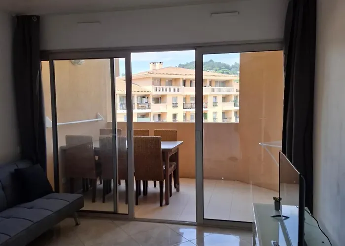 Appartement 3 Pieces, Proche Plage Et Cannes